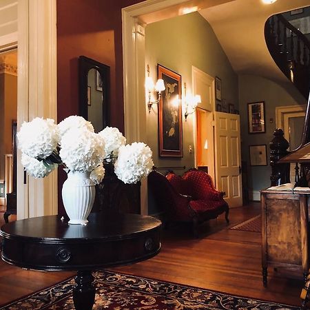 Rothschild Pound House Inn Columbus Extérieur photo